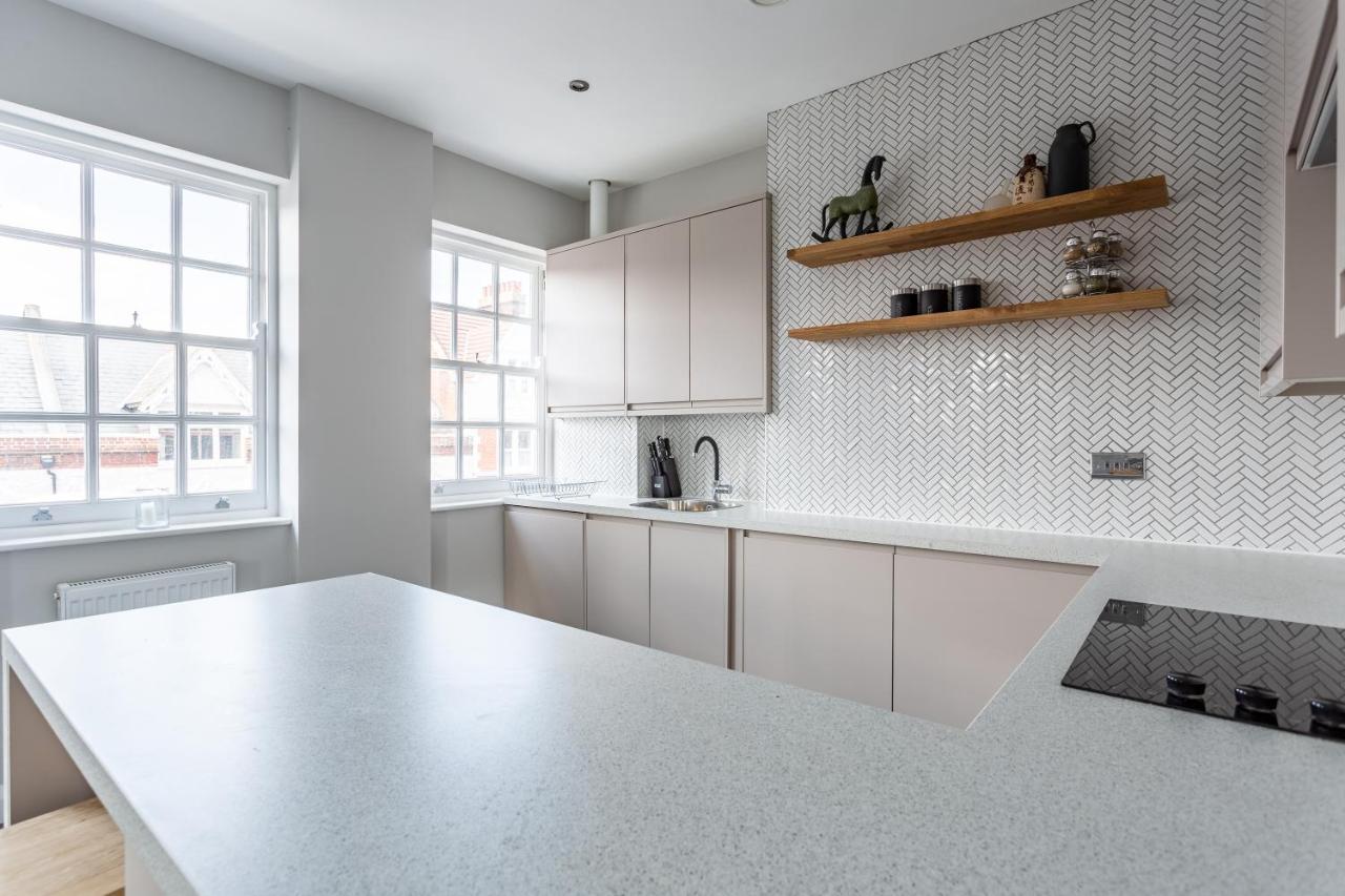 2 Bedroom Apartments With Sofa Bed In Southend Luaran gambar